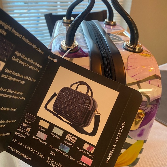 Floral Hard Shell Suitcase 🌸 - Picture 9 of 10